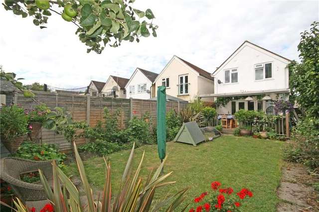  Image of 3 Bedroom Detached for sale at Addlestone Surrey Addlestone, KT15 2HZ