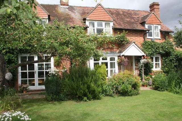  Image of 3 Bedroom Property for sale at Bridge Street Lower Moor Pershore, WR10 2PL