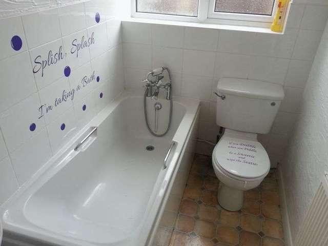  Image of 3 Bedroom Terraced to rent at Broadway Jaywick Clacton-On-Sea, CO15 2ET