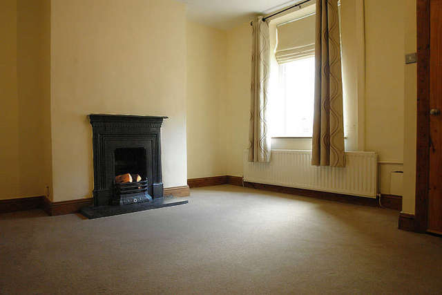 Image of 2 Bedroom End of Terrace for sale at Lees Oldham Lancashire, OL4 5AN