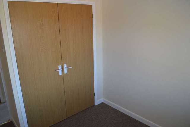  Image of 3 Bedroom Semi-Detached to rent at Caversham Avenue North Shoebury Southend On Sea, SS3 8TX