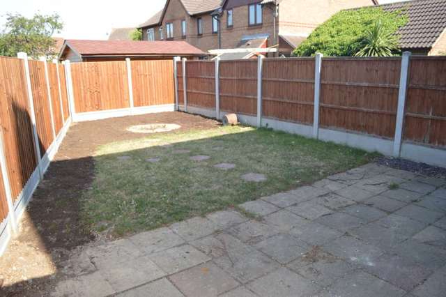  Image of 3 Bedroom Semi-Detached to rent at Caversham Avenue North Shoebury Southend On Sea, SS3 8TX