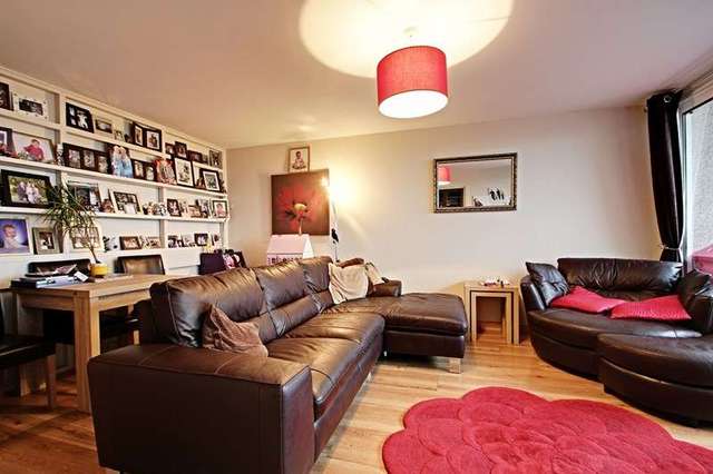  Image of 2 Bedroom Flat for sale at Cedar Road  Enfield, EN2 0PD