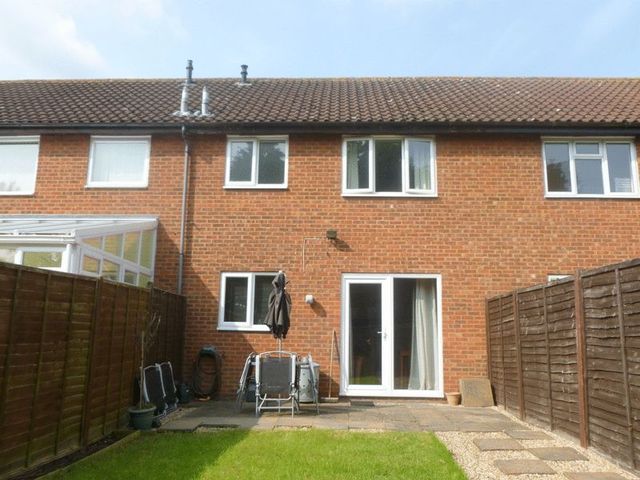  Image of 3 Bedroom Terraced to rent at Church Hill  Cheddington, LU7 0SX