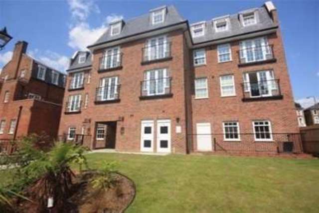  Image of 2 Bedroom Flat to rent at Bromley, BR1 3BF
