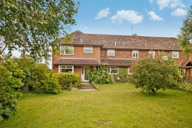  Image of 5 Bedroom Semi-Detached for sale at Dagnall Road Edlesborough Dunstable, LU6 2EF