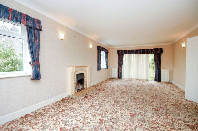  Image of 5 Bedroom Semi-Detached for sale at Dagnall Road Edlesborough Dunstable, LU6 2EF