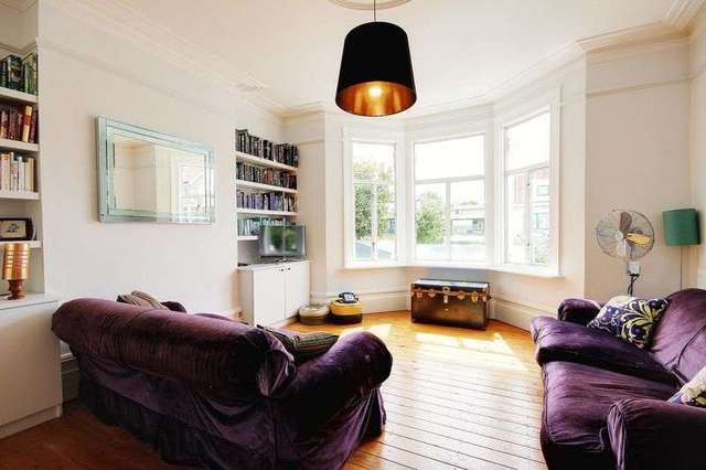  Image of 5 Bedroom Terraced for sale at Denton Road  Crouch End, N8 9NT