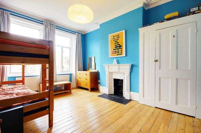  Image of 5 Bedroom Terraced for sale at Denton Road  Crouch End, N8 9NT