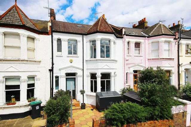  Image of 5 Bedroom Terraced for sale at Denton Road  Crouch End, N8 9NT