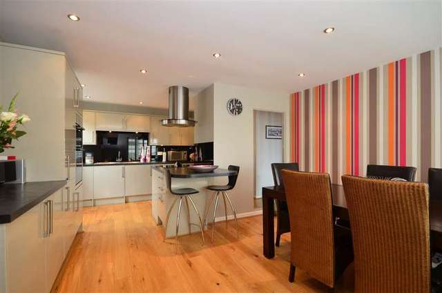  Image of 3 Bedroom Bungalow for sale at Woodingdean Brighton Brighton, BN2 6DL