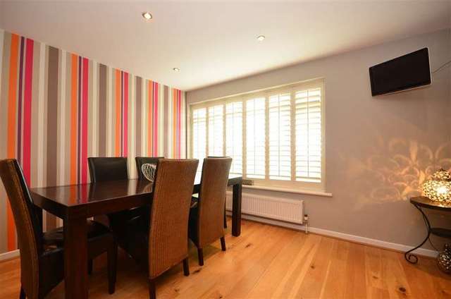 Image of 3 Bedroom Bungalow for sale at Woodingdean Brighton Brighton, BN2 6DL