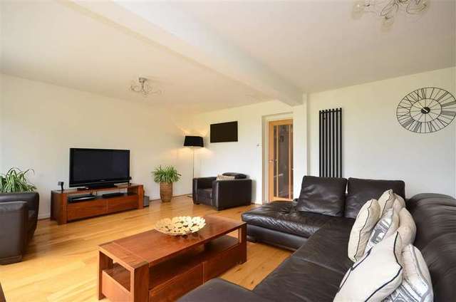 Image of 3 Bedroom Bungalow for sale at Woodingdean Brighton Brighton, BN2 6DL