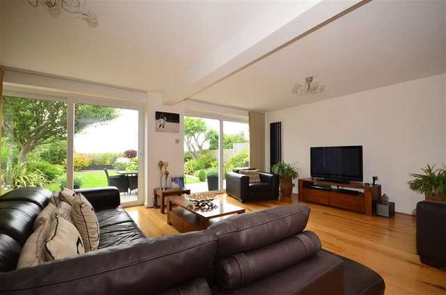  Image of 3 Bedroom Bungalow for sale at Woodingdean Brighton Brighton, BN2 6DL