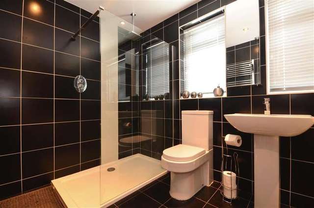  Image of 3 Bedroom Bungalow for sale at Woodingdean Brighton Brighton, BN2 6DL