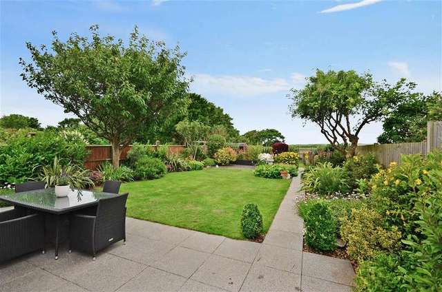  Image of 3 Bedroom Bungalow for sale at Woodingdean Brighton Brighton, BN2 6DL