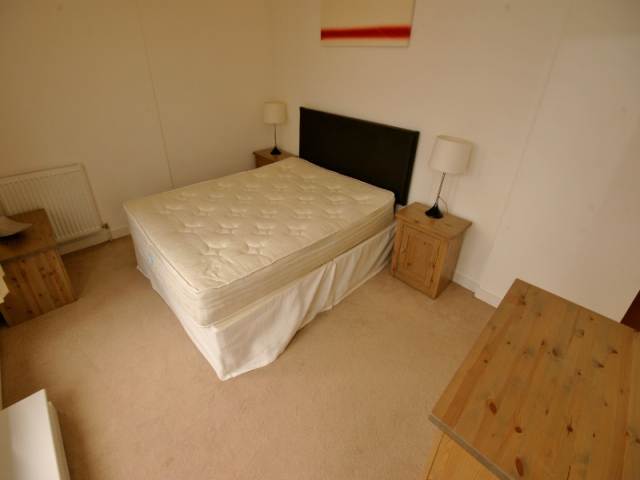  Image of 3 Bedroom Flat to rent at Pilton Edinburgh Edinburgh, EH5 2GG