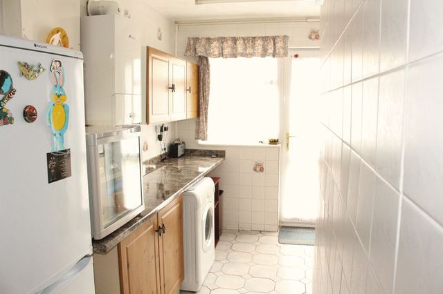  Image of 3 Bedroom Terraced for sale at Eastcotes  Coventry, CV4 9AT