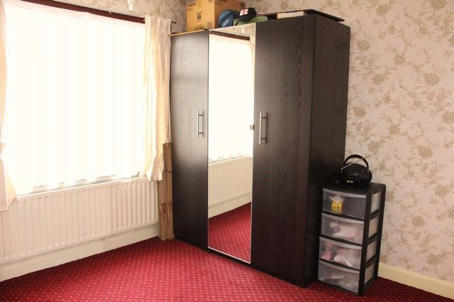  Image of 3 Bedroom Terraced for sale at Eastcotes  Coventry, CV4 9AT