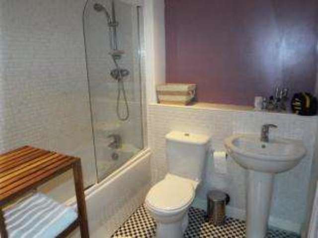  Image of 2 Bedroom Flat for sale at Arnold Nottingham Woodthorpe, NG5 7NJ