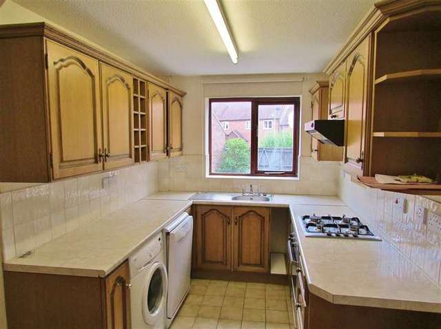 Image of 3 Bedroom Detached to rent at Grove  Wantage, OX12 0BD