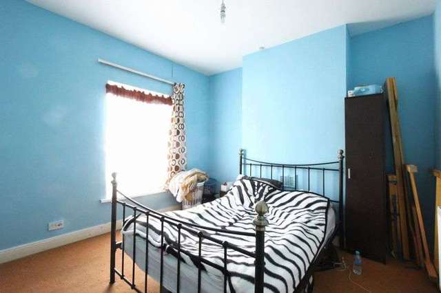  Image of 2 Bedroom Terraced for sale at Farringdon Street  Hull, HU5 1JA
