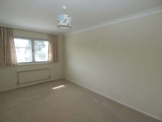  Image of 3 Bedroom Town House to rent at Grove Avenue  Norwich, NR1 2QD