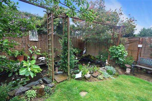  Image of 2 Bedroom Detached for sale at Goring-by-Sea, BN12 6EJ
