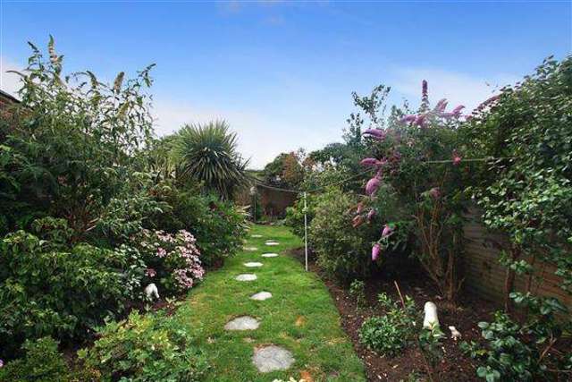  Image of 2 Bedroom Detached for sale at Goring-by-Sea, BN12 6EJ