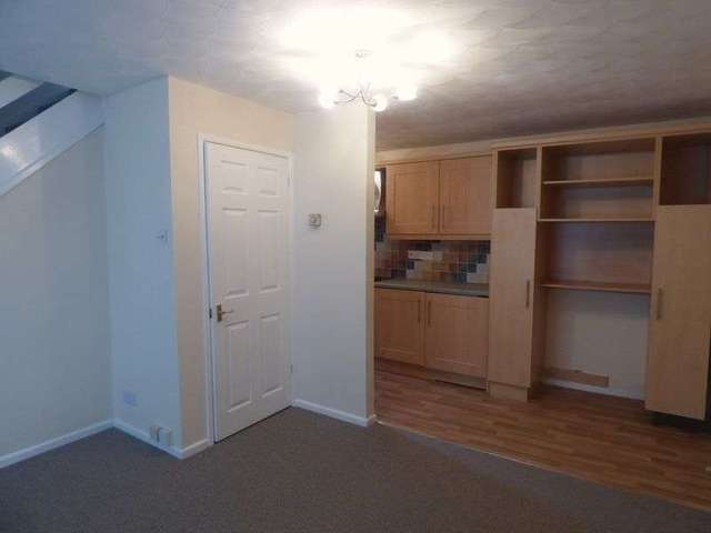  Image of 1 Bedroom Semi-Detached to rent at Hatchmere Close  Warrington, WA5 1PF