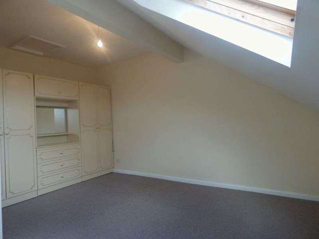  Image of 1 Bedroom Semi-Detached to rent at Hatchmere Close  Warrington, WA5 1PF