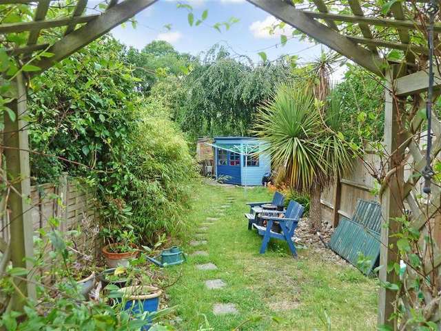  Image of 2 Bedroom Terraced for sale at Slinfold Horsham Nr. Horsham, RH13 0SQ