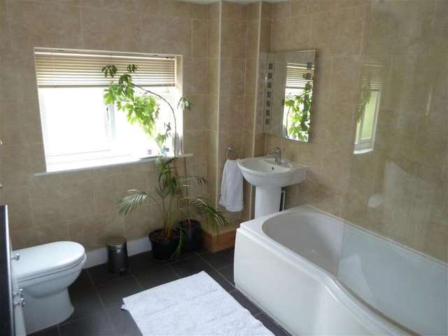 Image of 2 Bedroom Terraced for sale at Slinfold Horsham Nr. Horsham, RH13 0SQ