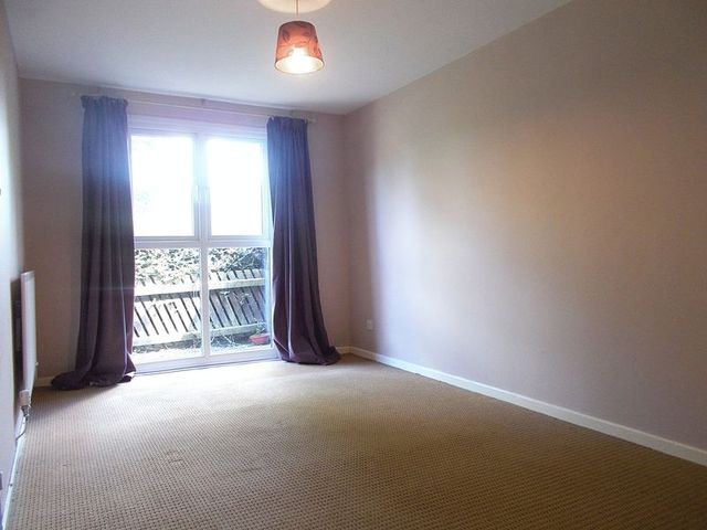  Image of 1 Bedroom Flat to rent at High Trees Close  Redditch, B98 7XL