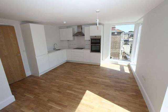  Image of 1 Bedroom Flat to rent at Hill Road  Clevedon, BS21 7PH