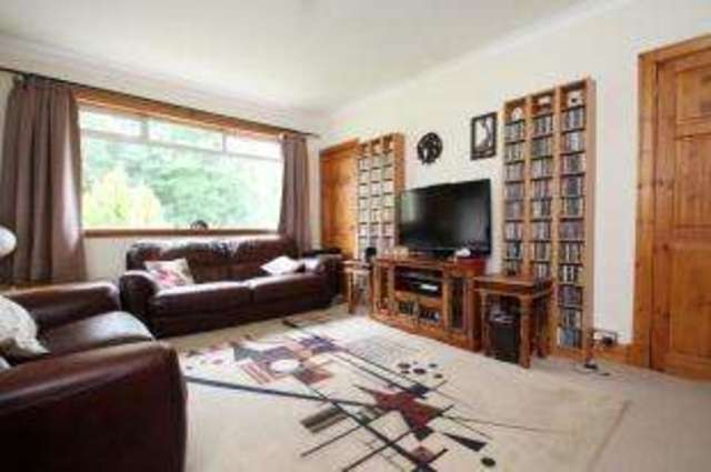  Image of 2 Bedroom Flat for sale at Crosslee Houston Crosslee, PA6 7AW