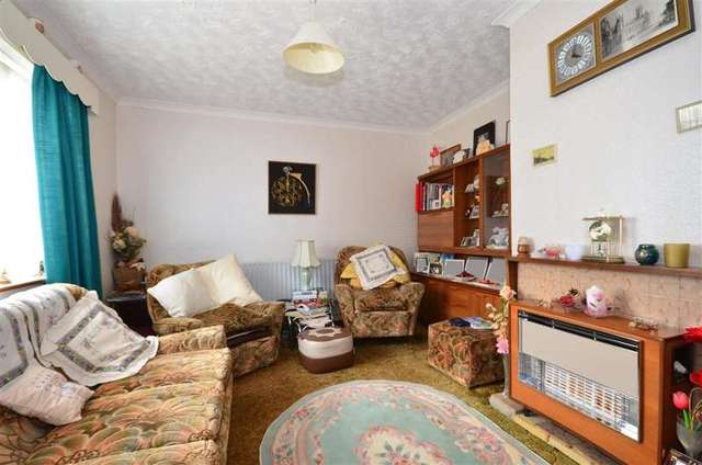  Image of 3 Bedroom Semi-Detached for sale at Sittingbourne Kent Sittingbourne, ME10 2EH