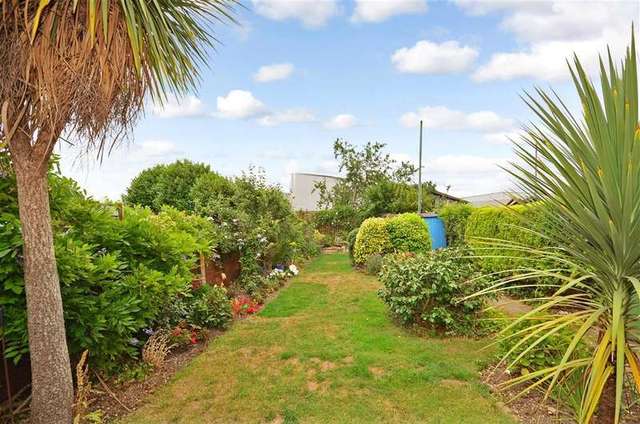  Image of 3 Bedroom Semi-Detached for sale at Sittingbourne Kent Sittingbourne, ME10 2EH