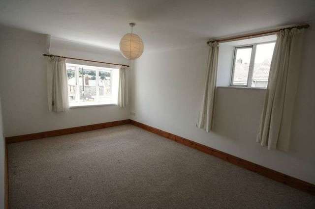  Image of 2 Bedroom Property to rent at Passage Hill Mylor Falmouth, TR11 5SA