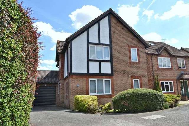  Image of 4 Bedroom Detached for sale at Limetrees Chilton Didcot, OX11 0HY