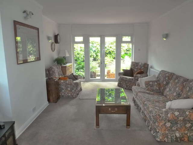 Image of 2 Bedroom Detached for sale at South Croydon Selsdon, CR2 8QA