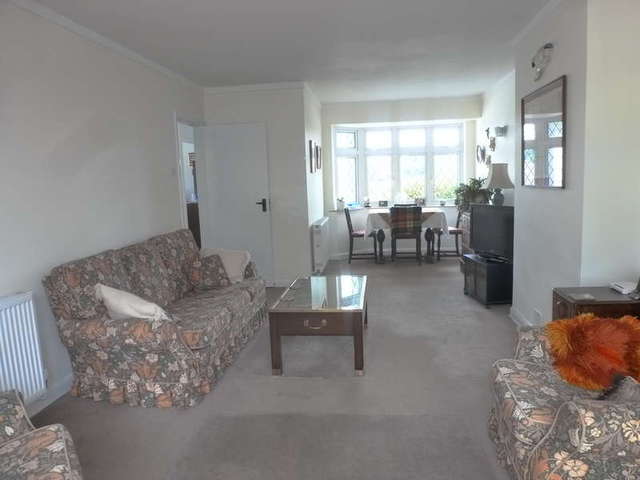  Image of 2 Bedroom Detached for sale at South Croydon Selsdon, CR2 8QA