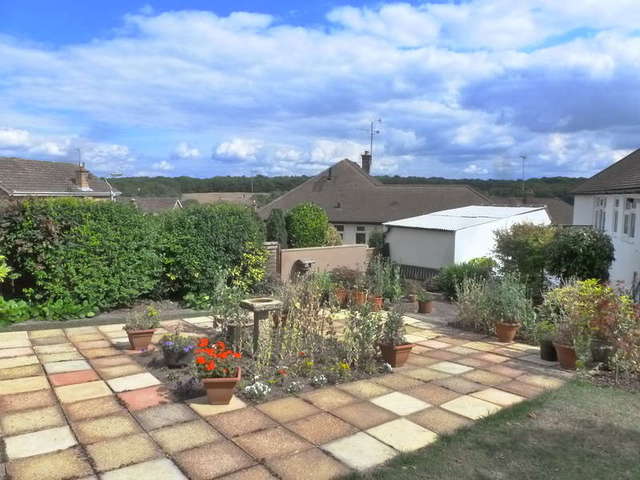  Image of 2 Bedroom Detached for sale at South Croydon Selsdon, CR2 8QA