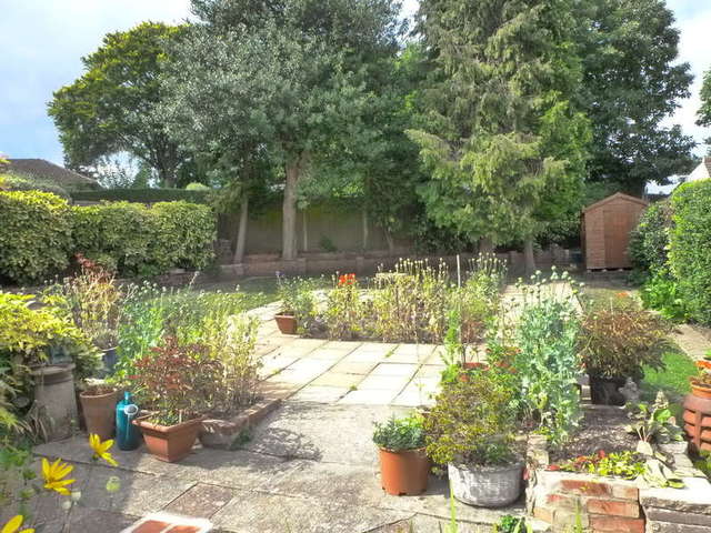  Image of 2 Bedroom Detached for sale at South Croydon Selsdon, CR2 8QA