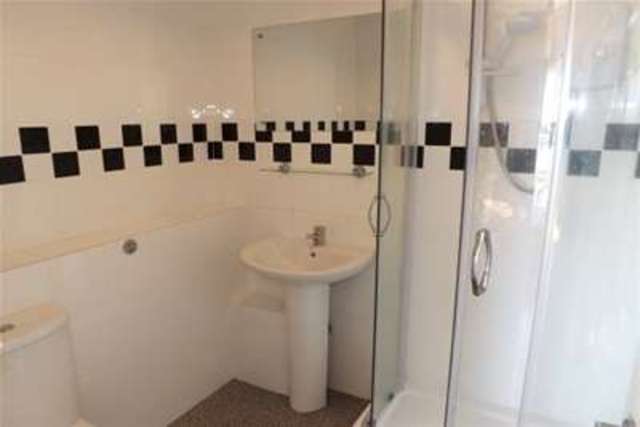  Image of 4 Bedroom Property to rent at Plymouth, PL4 7AF
