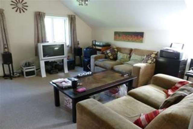  Image of 2 Bedroom Flat to rent at Bristol, BS34 8PS