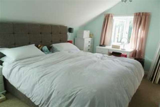  Image of 2 Bedroom Flat to rent at Bristol, BS34 8PS