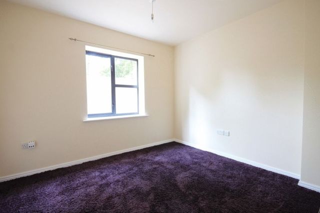  Image of 2 Bedroom Flat for sale at Ashbourne Road  Derby, DE22 3BF