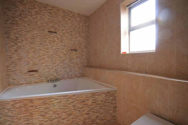  Image of 2 Bedroom Flat for sale at Ashbourne Road  Derby, DE22 3BF