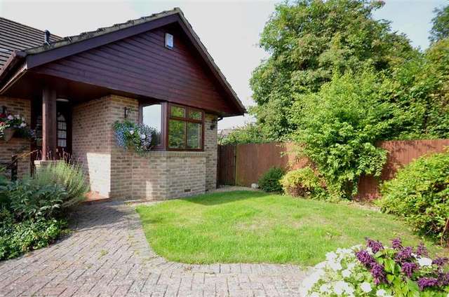  Image of 4 Bedroom Bungalow for sale at Ashington West Sussex Ashington, RH20 3JN